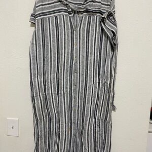 Jones New York Black and White Striped dress